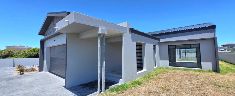 5 Bedroom Property for Sale in Kleinbaai Western Cape